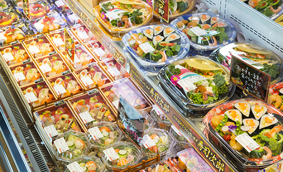 食品トレーや弁当容器等の食品容器